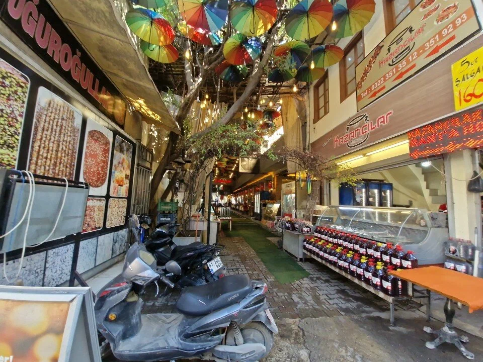 Tarihi Kazancılar Çarşısı