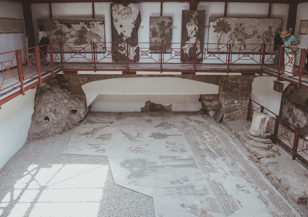 Büyük Saray Mozaikleri Müzesi